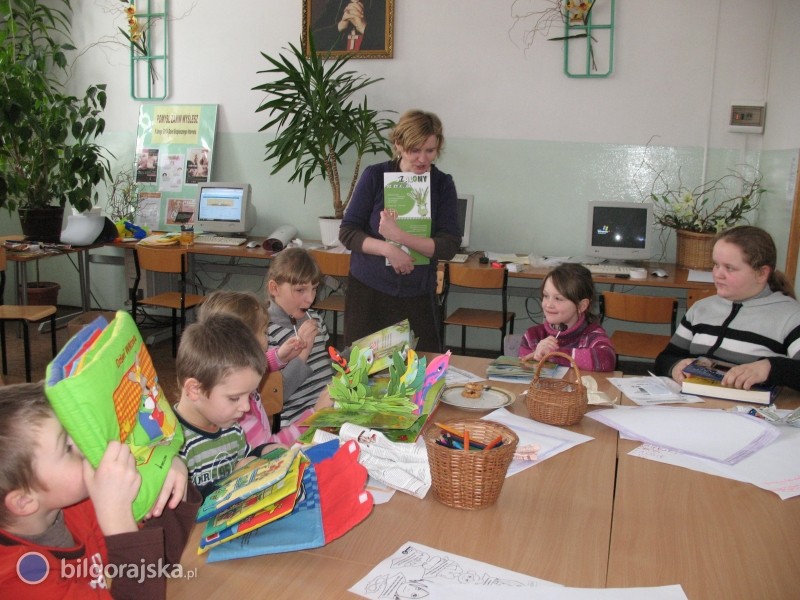 "Pom� bibliotece"